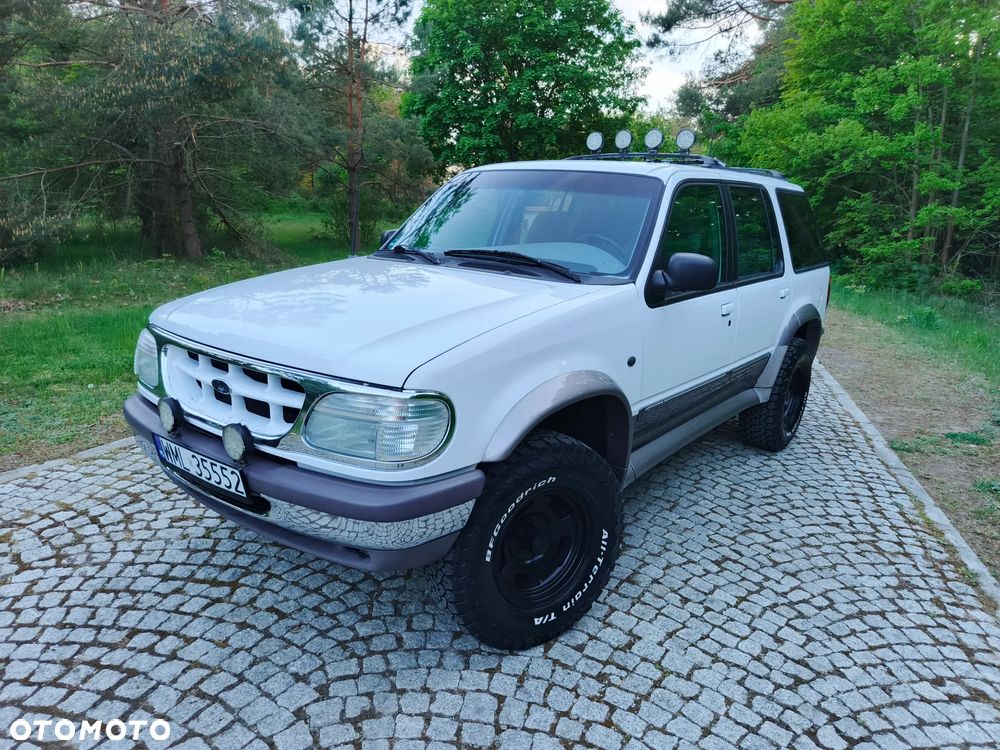 Ford Explorer - 35