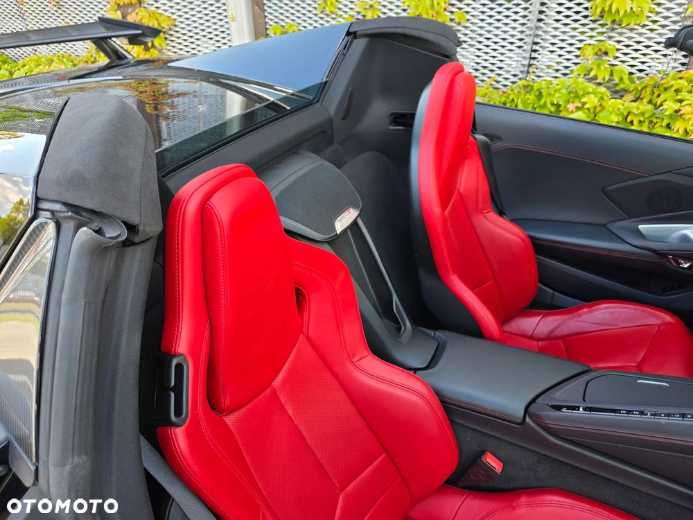 Chevrolet Corvette - 30