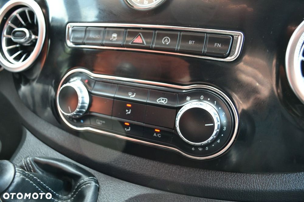 Mercedes-Benz Vito - 23