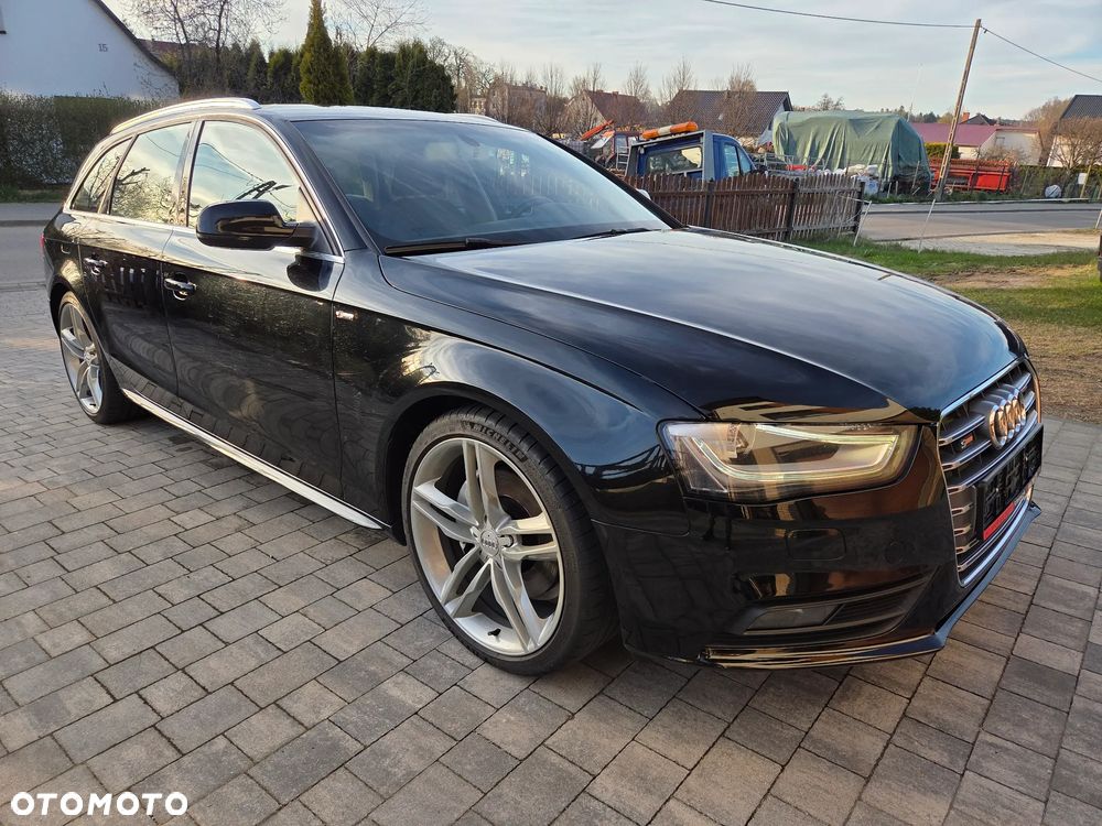 Audi A4 Avant 2.0 TFSI quattro S line Sportpaket - 2