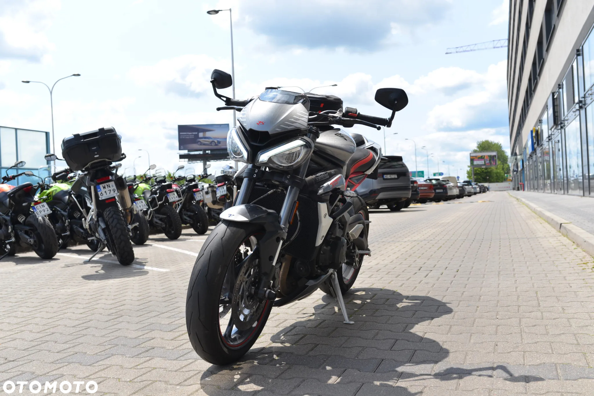 Triumph Street Triple - 16