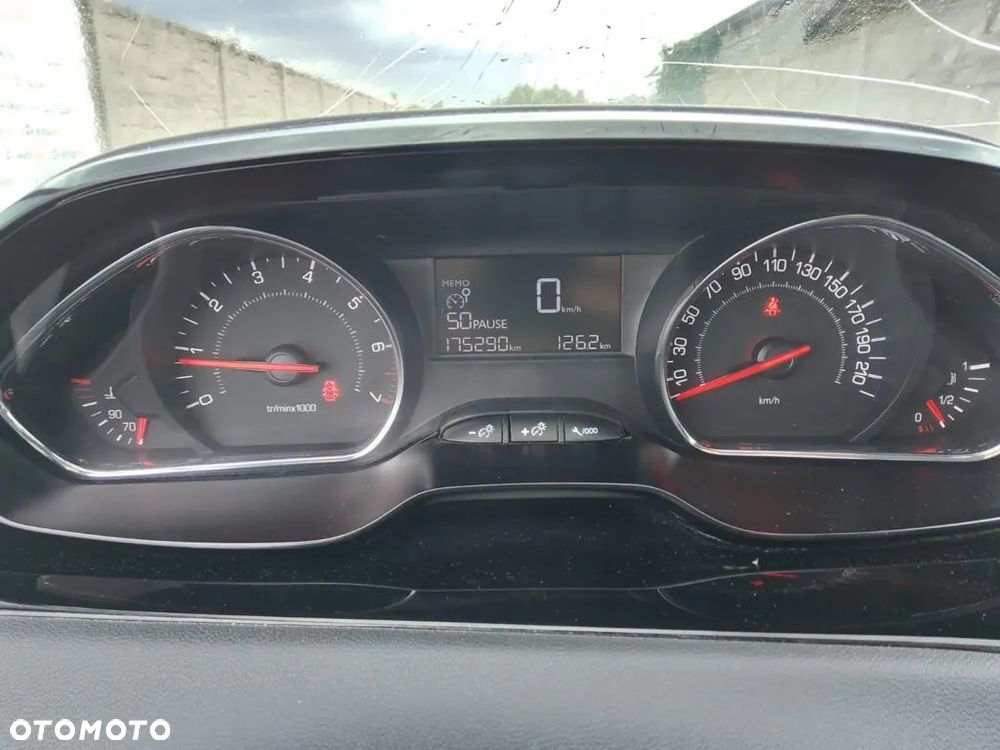 Peugeot 208 1.4 VTi Active - 8