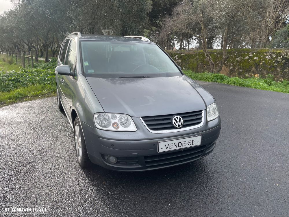 VW Touran 2.0 TDI Highline EC 7L - 6