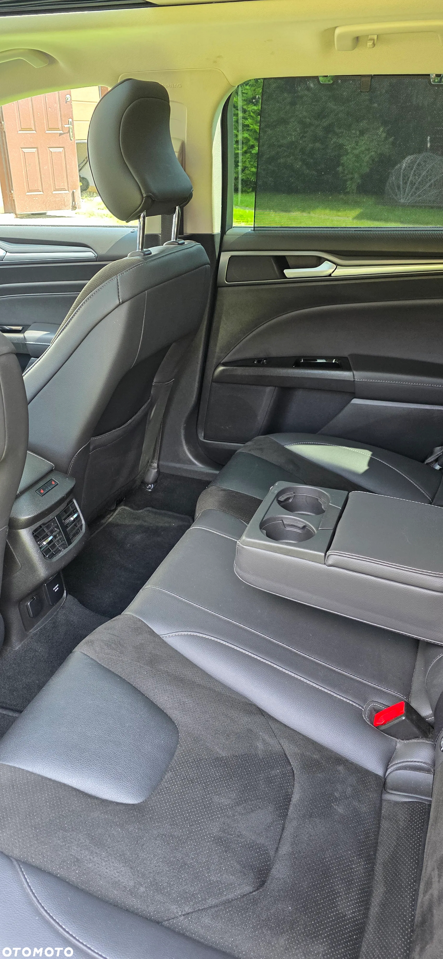Ford Mondeo 2.0 TDCi Start-Stopp PowerShift-Aut Titanium - 24