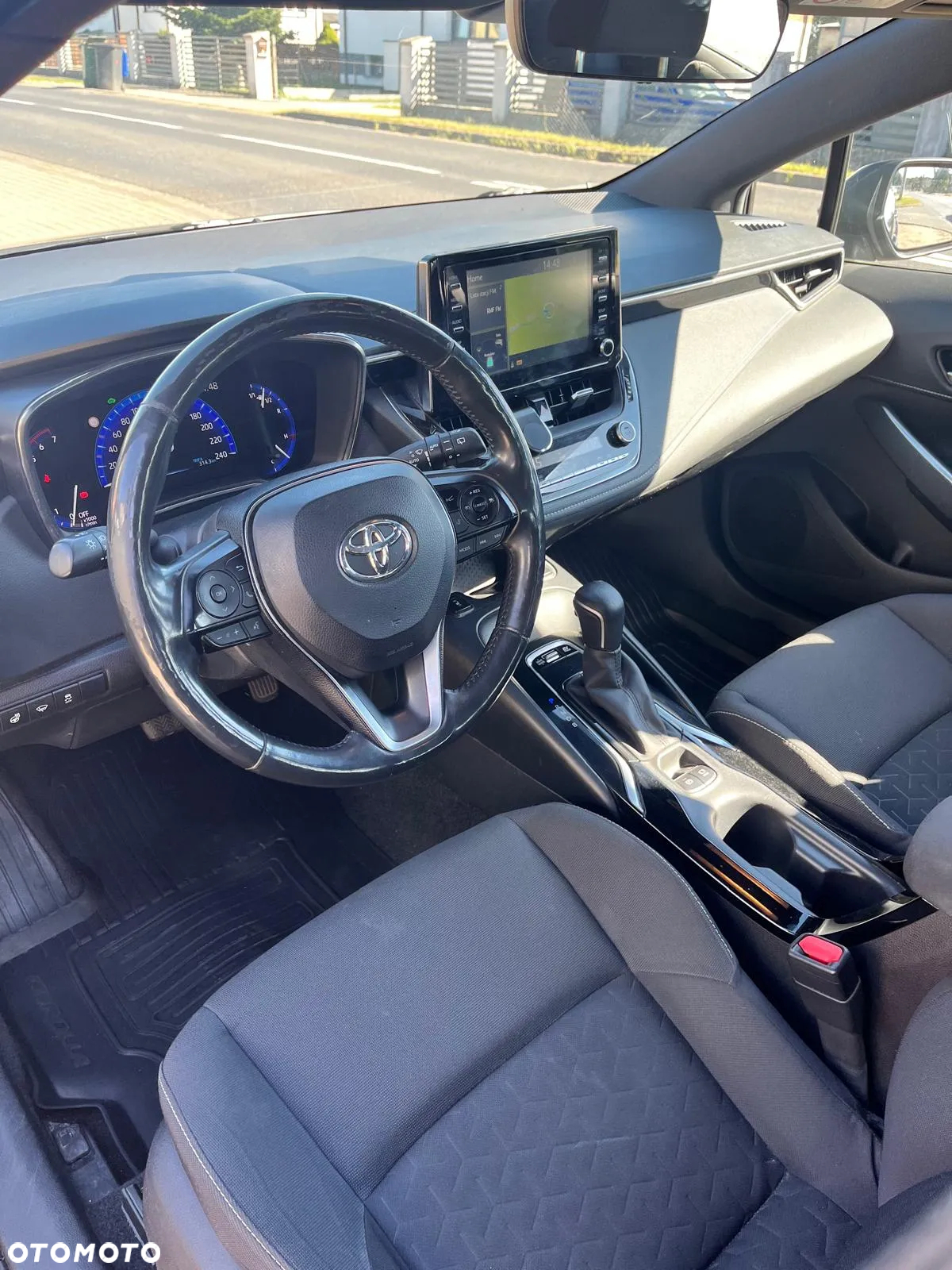 Toyota Corolla 1.8 Hybrid Executive - 20
