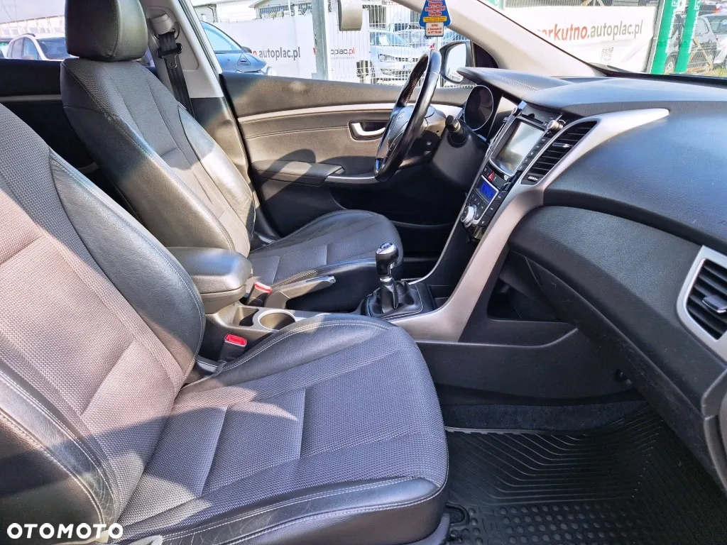 Hyundai i30 1.6 CRDi Premium - 26