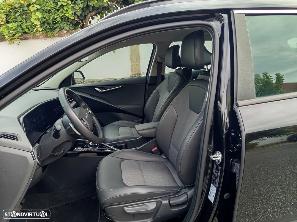 Kia Niro EV 64kWh Drive - 11