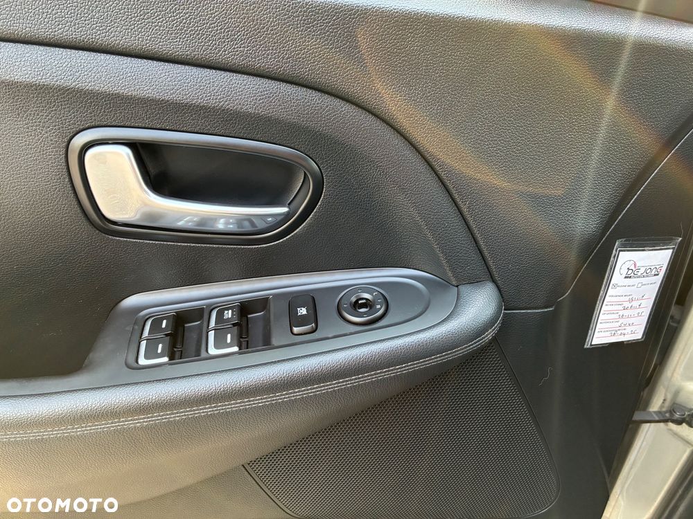 Kia Carens 1.6 GDI Edition 7 - 15