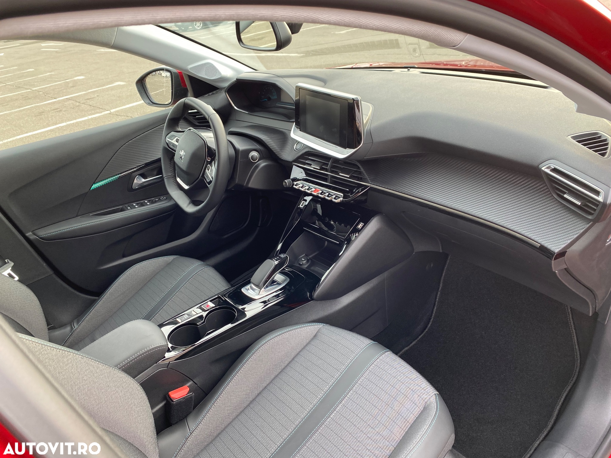 Peugeot 208 e-208 Allure - 10
