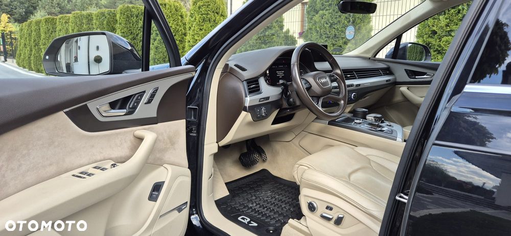 Audi Q7 - 22