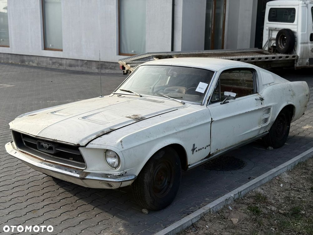 Ford Mustang - 5