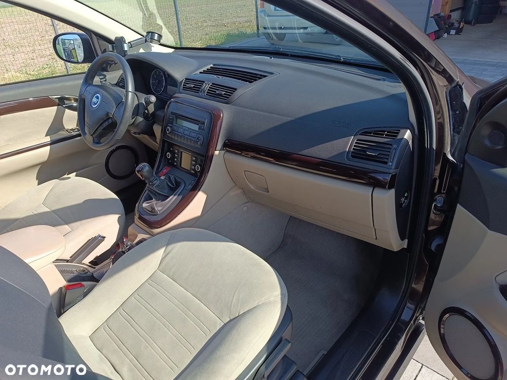 Fiat Croma 1.9 JTD Emotion - 5