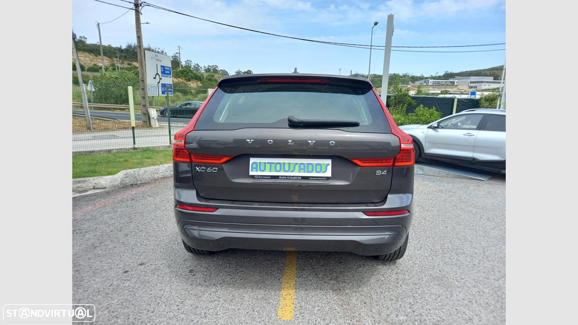 Volvo XC 60 2.0 B4 Momentum Plus - 6