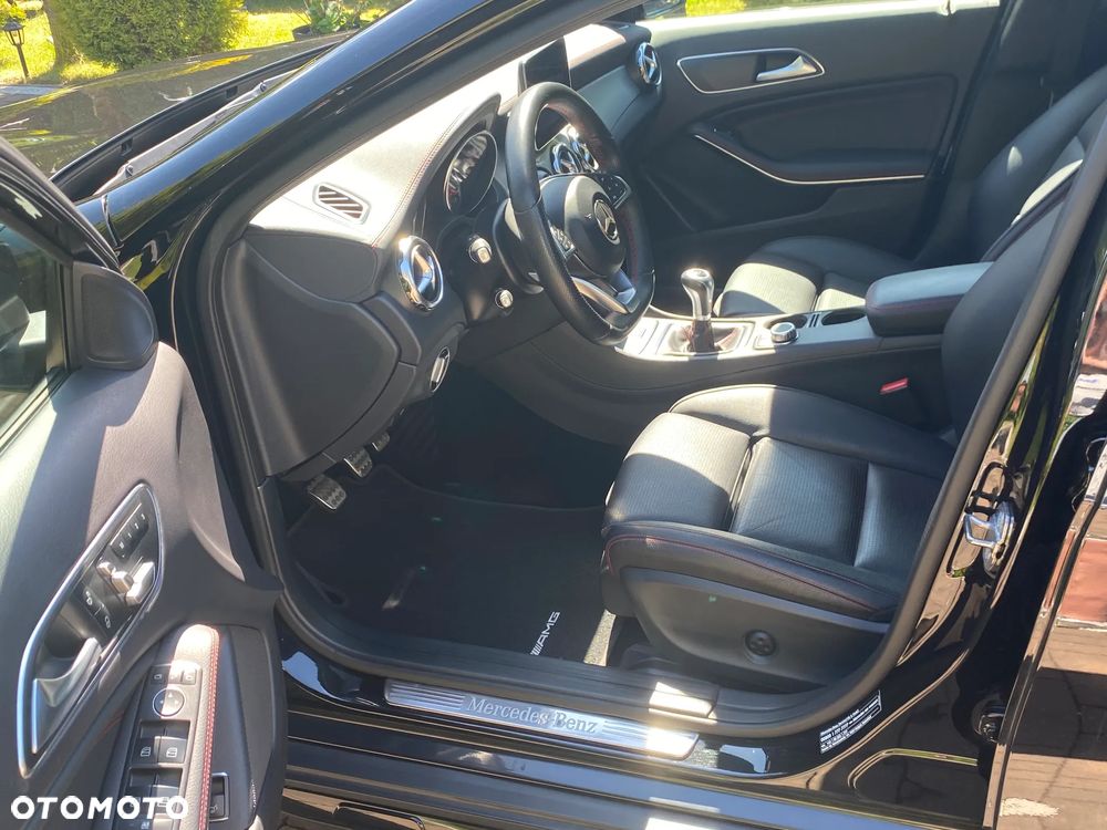 Mercedes-Benz GLA 200 AMG Line - 15