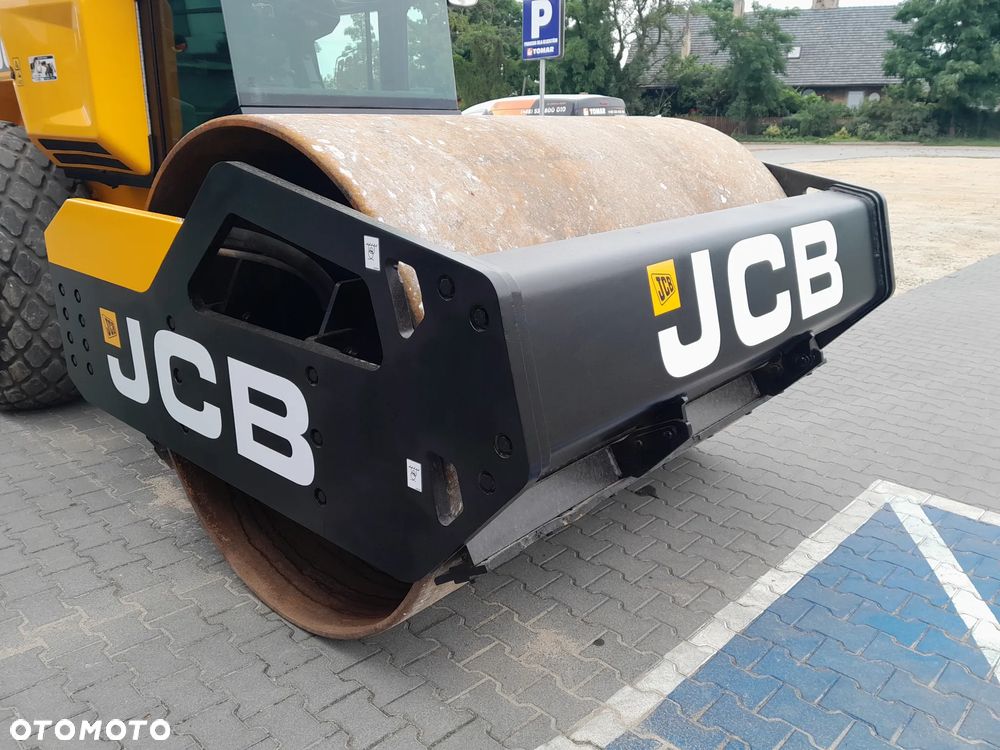 JCB VM137D - 15