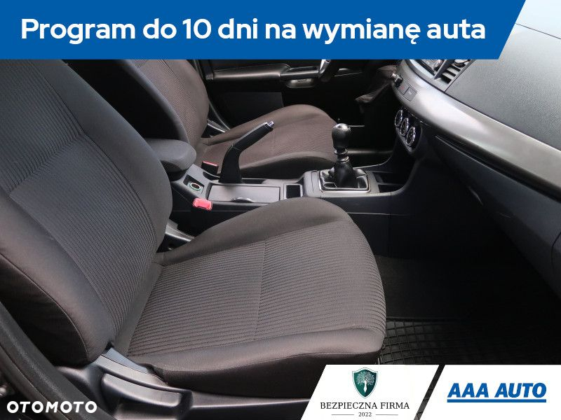 Mitsubishi Lancer - 8