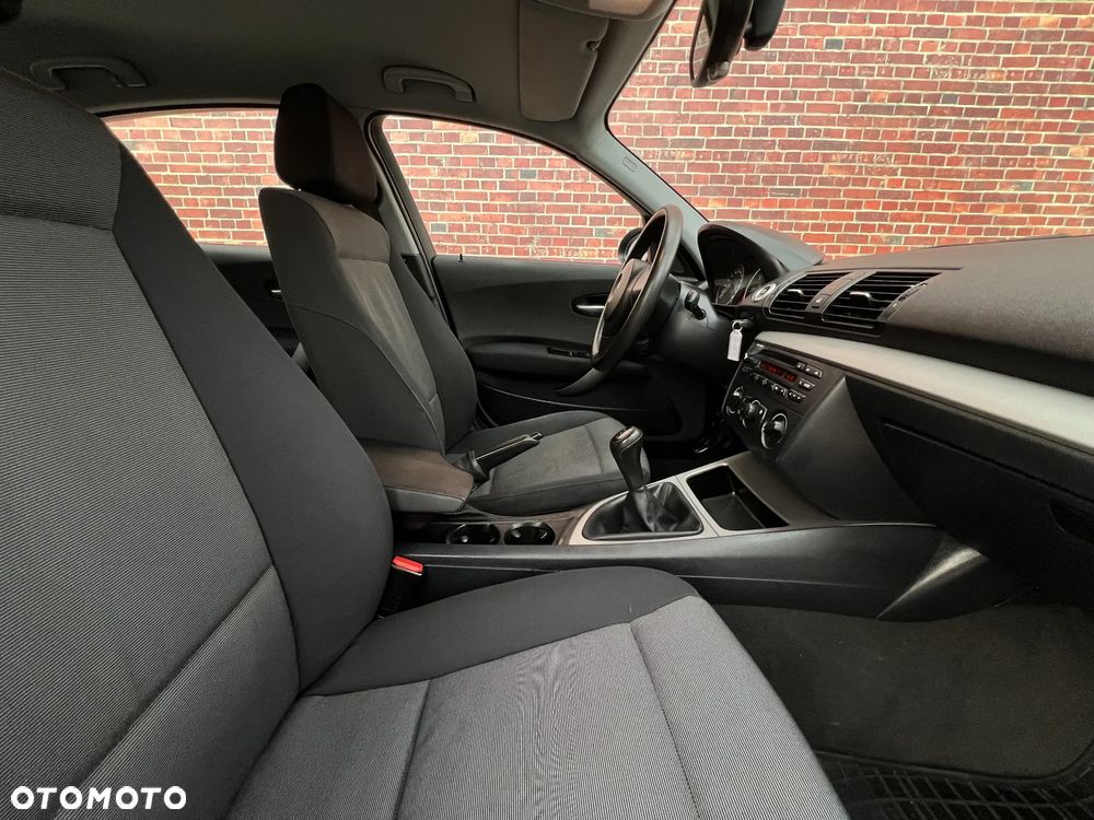 BMW Seria 1 116i - 14