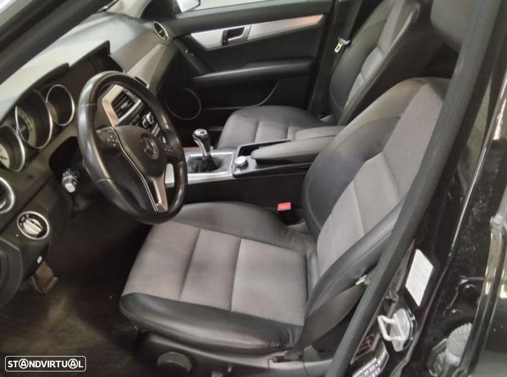 Mercedes-Benz C 200 - 4