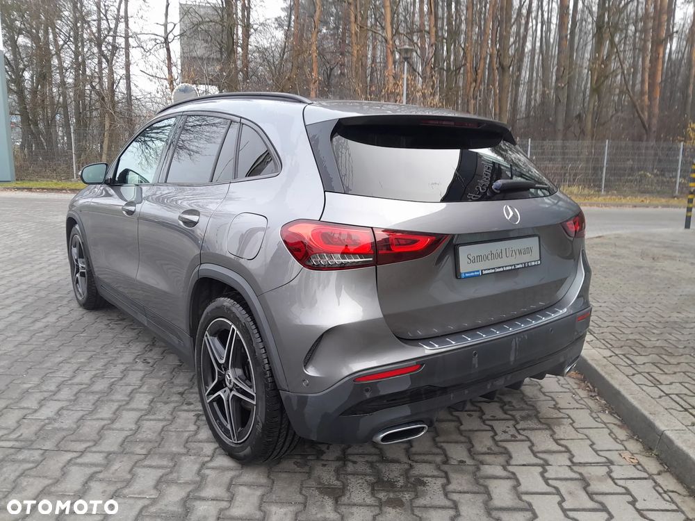 Mercedes-Benz GLA 200 AMG Line - 4