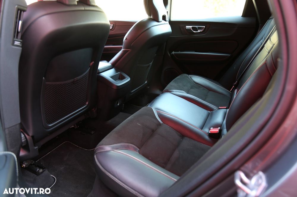 Volvo XC 60 D4 AWD R-Design - 10