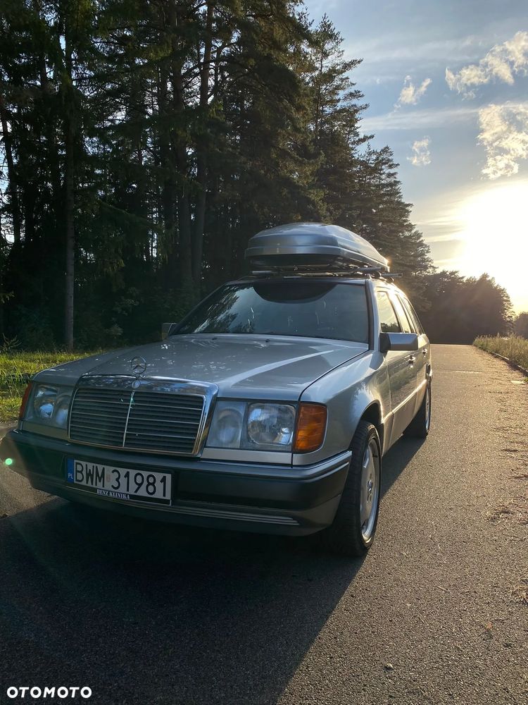 Mercedes-Benz Klasa E 300 TD Turbo 4Matic - 3