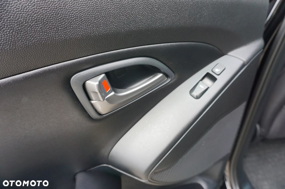 Hyundai ix35 1.6 2WD blue Comfort - 38