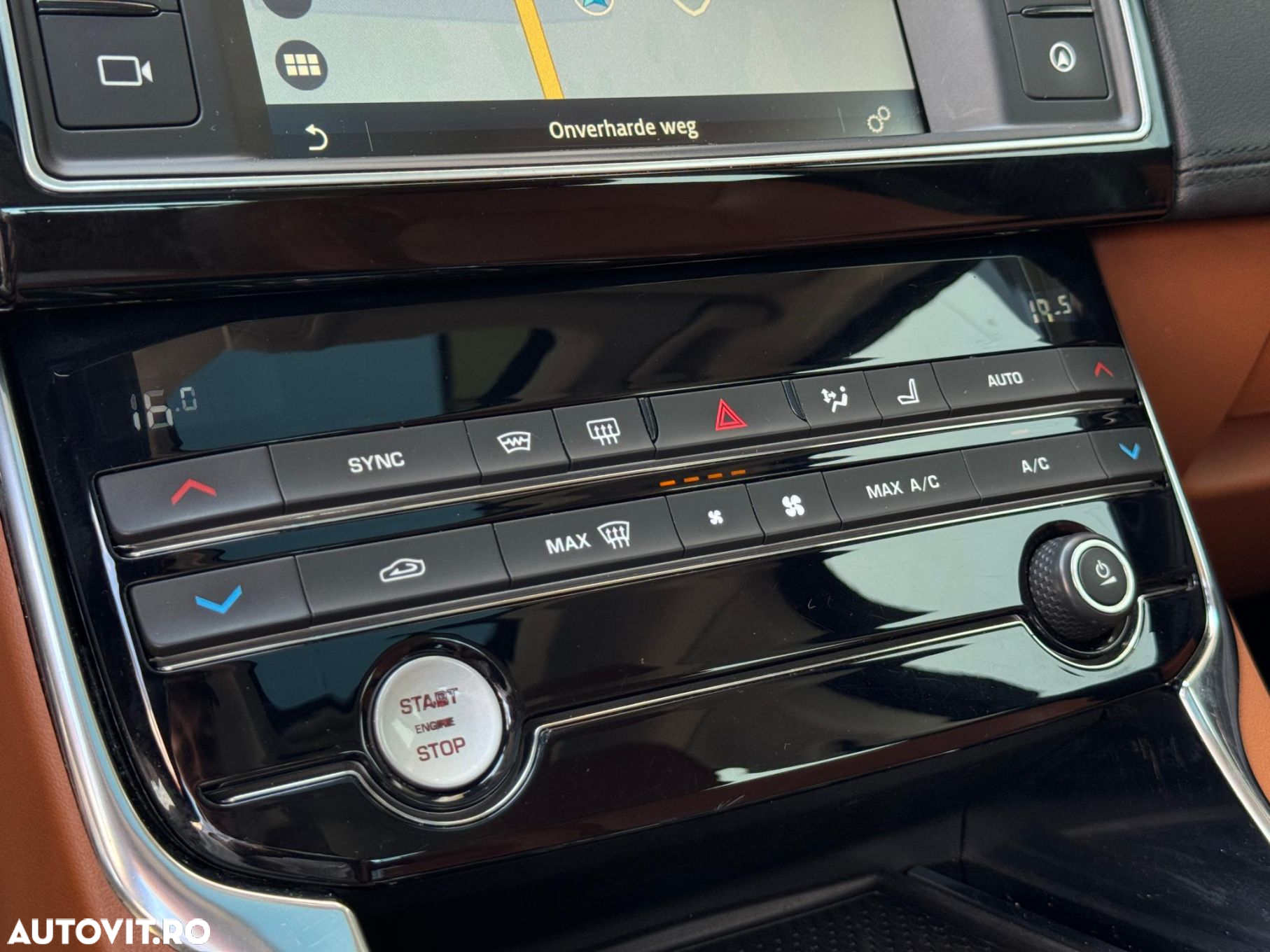 Jaguar XE 20d Aut. Portfolio - 14