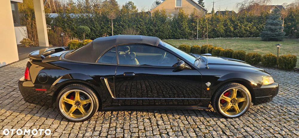 Ford Mustang - 18