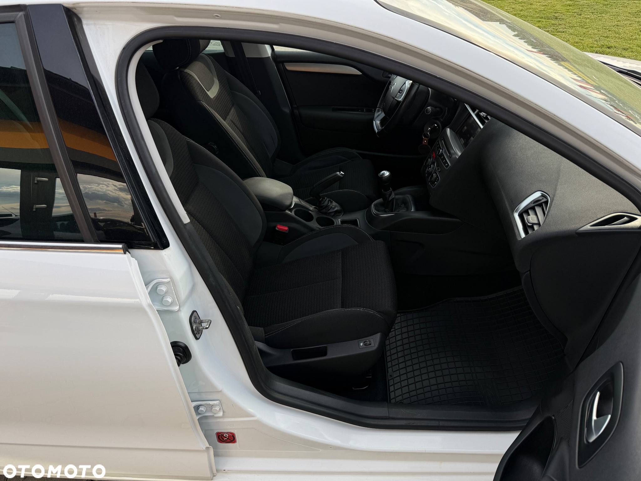 Citroën C4 e-HDi 115 Selection - 20