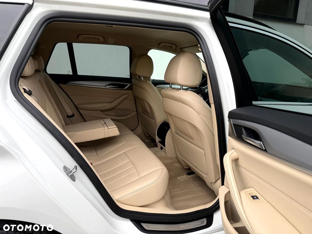 BMW Seria 5 520d Sport Line sport - 21