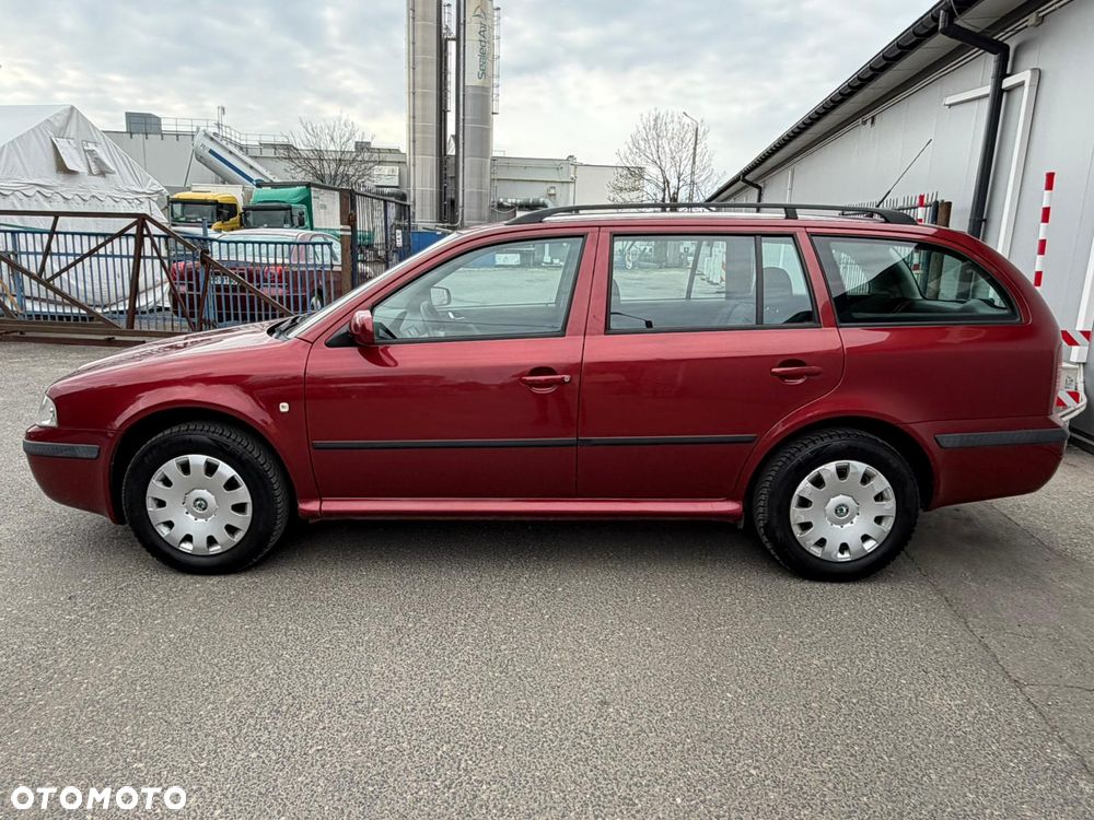 Skoda Octavia 1.6 Tour Sport - 6