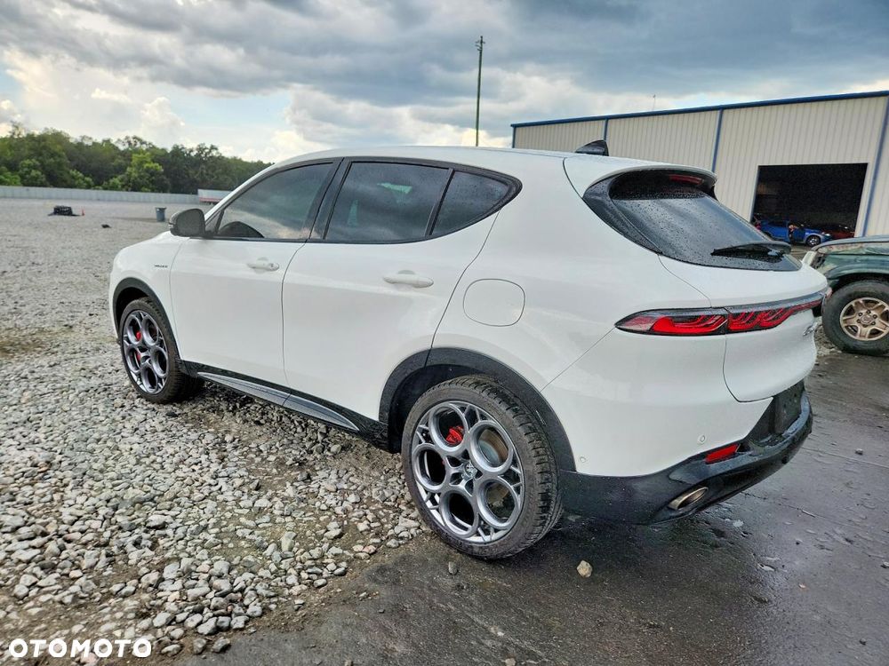 Alfa Romeo Stelvio - 2