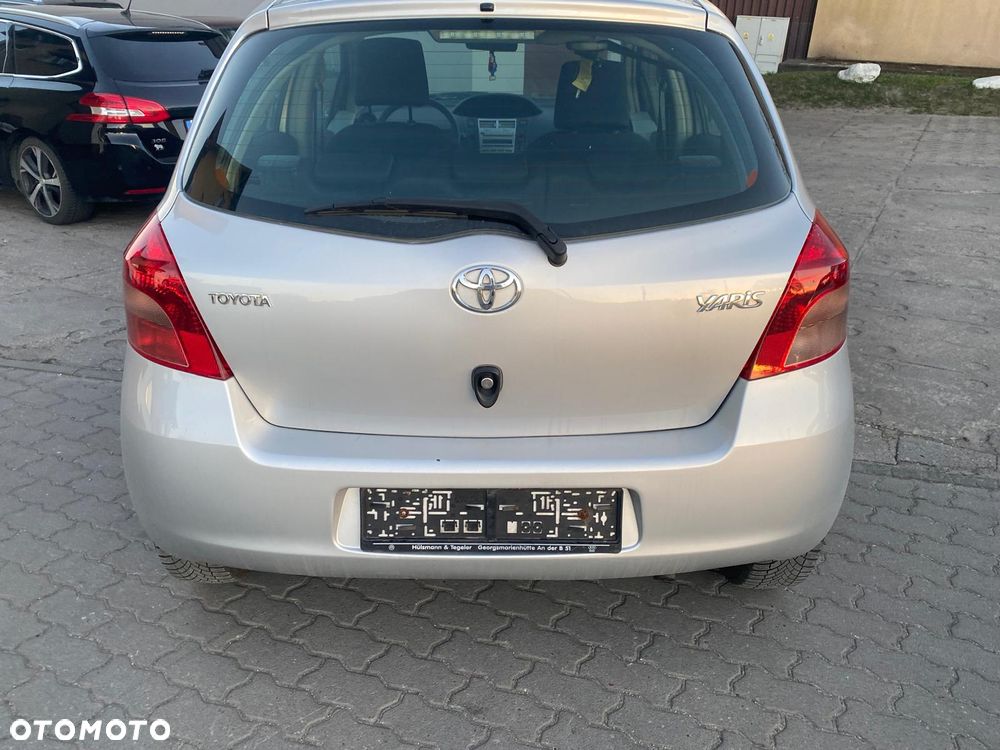 Toyota Yaris 1.3 VVT-i Executive - 13