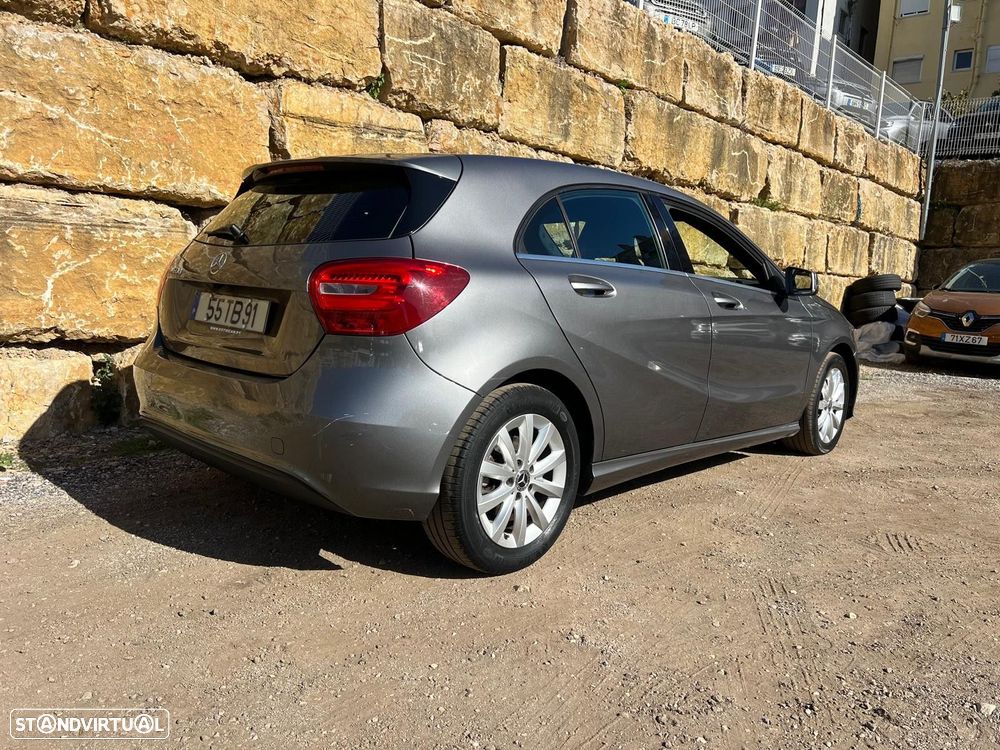 Mercedes-Benz A 160 d Urban - 12