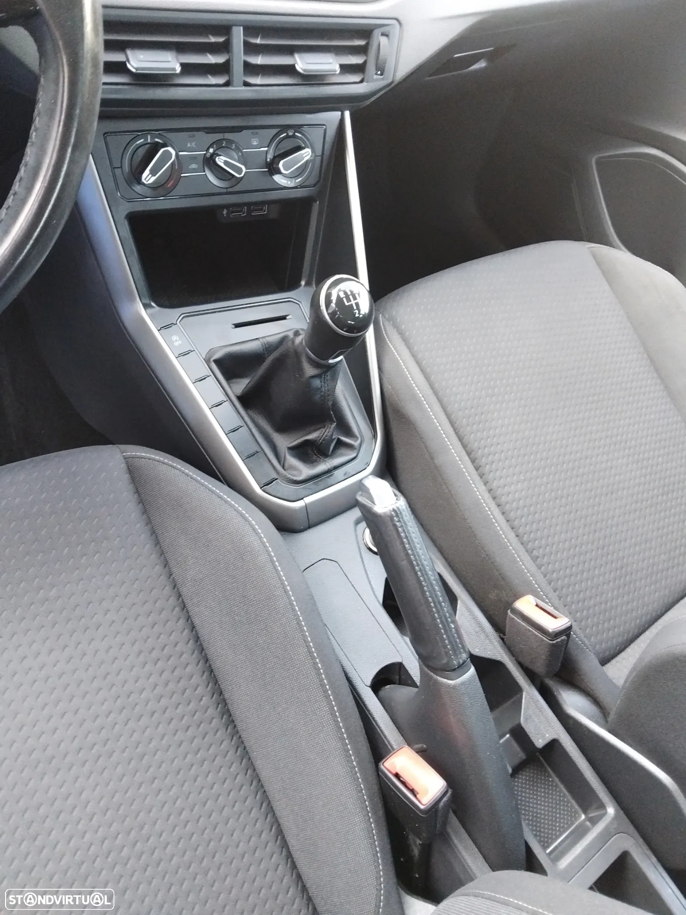 VW Polo 1.0 Confortline - 12