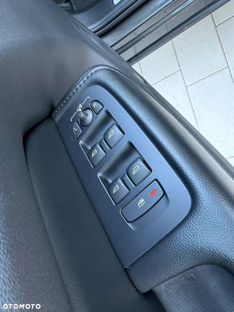 Volvo XC 60 B4 D AWD Core - 14