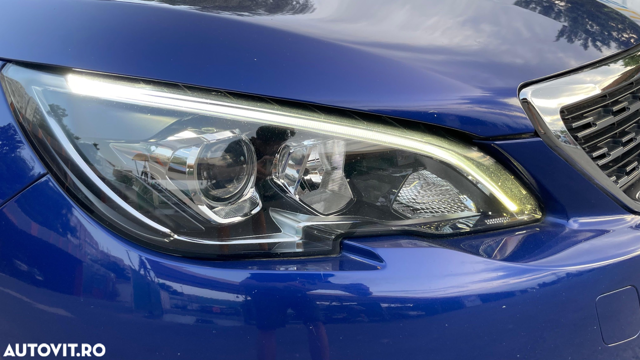 Peugeot 308 1.2 L PureTech Turbo S&S EAT8 Allure Pack - 11