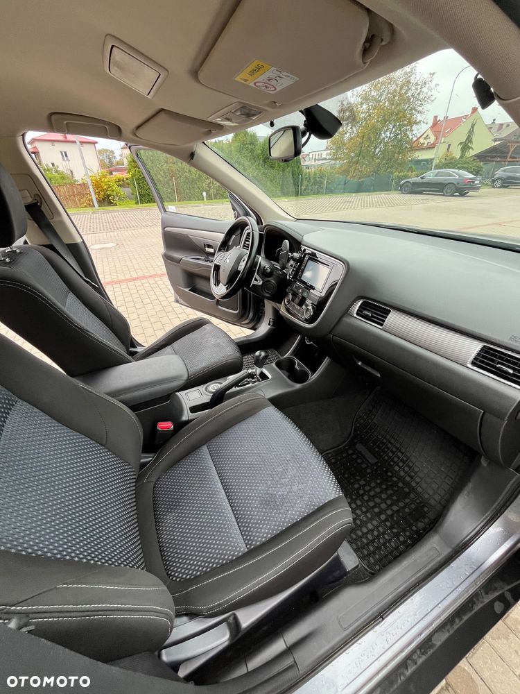 Mitsubishi Outlander - 20