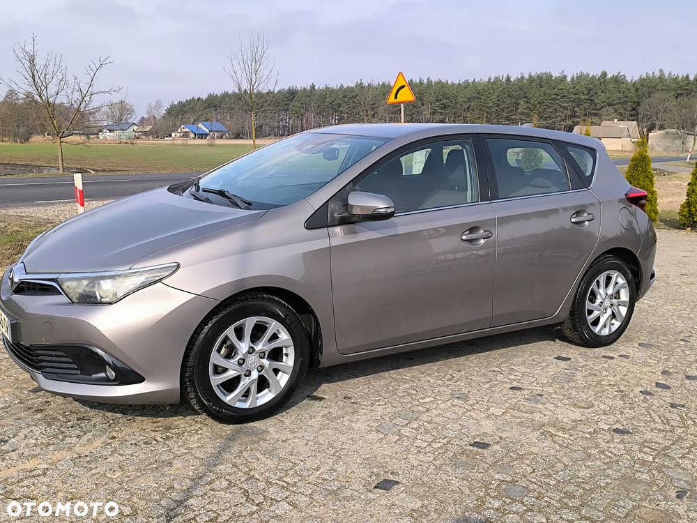 Toyota Auris 1.6 D-4D Design Edition - 7