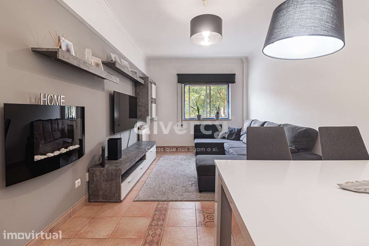 APARTAMENTO T3 COM TERRAÇO, SUÍTE E CHURRASQUEIRA - Grande imagem: 2/40