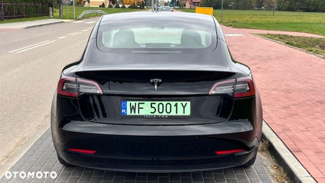 Tesla Model 3 2022 photo 4