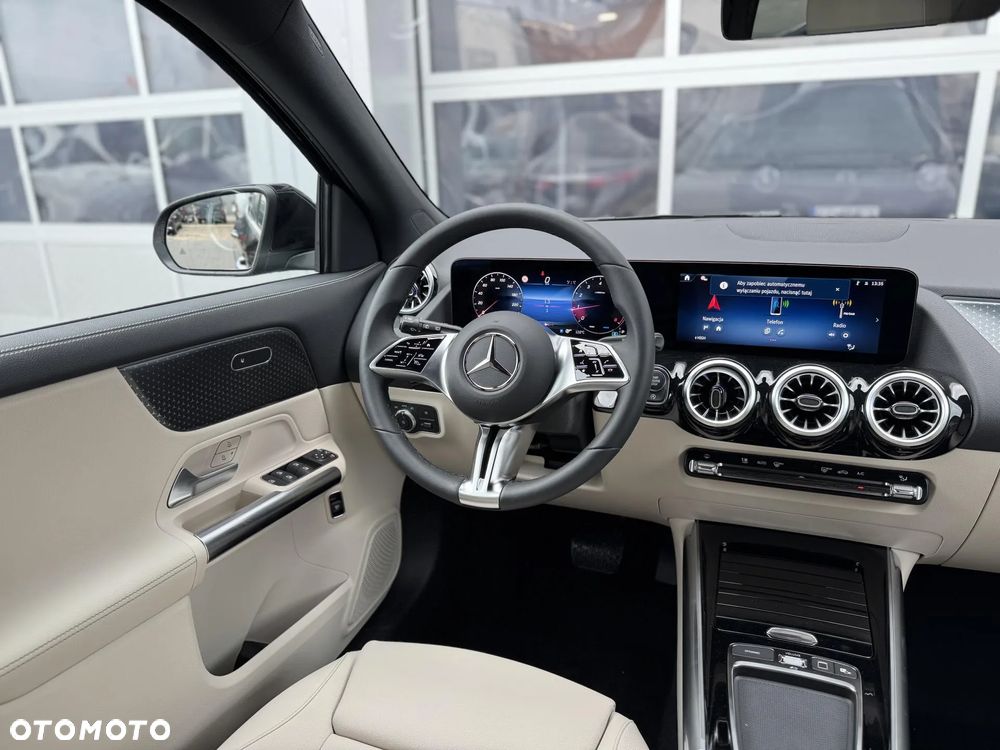 Mercedes-Benz GLA 200 Progressive - 14