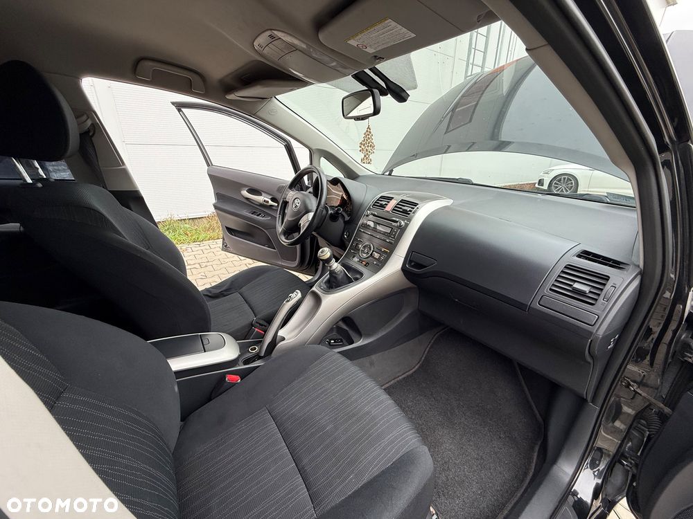 Toyota Auris 2.0 D-4D Luna - 16