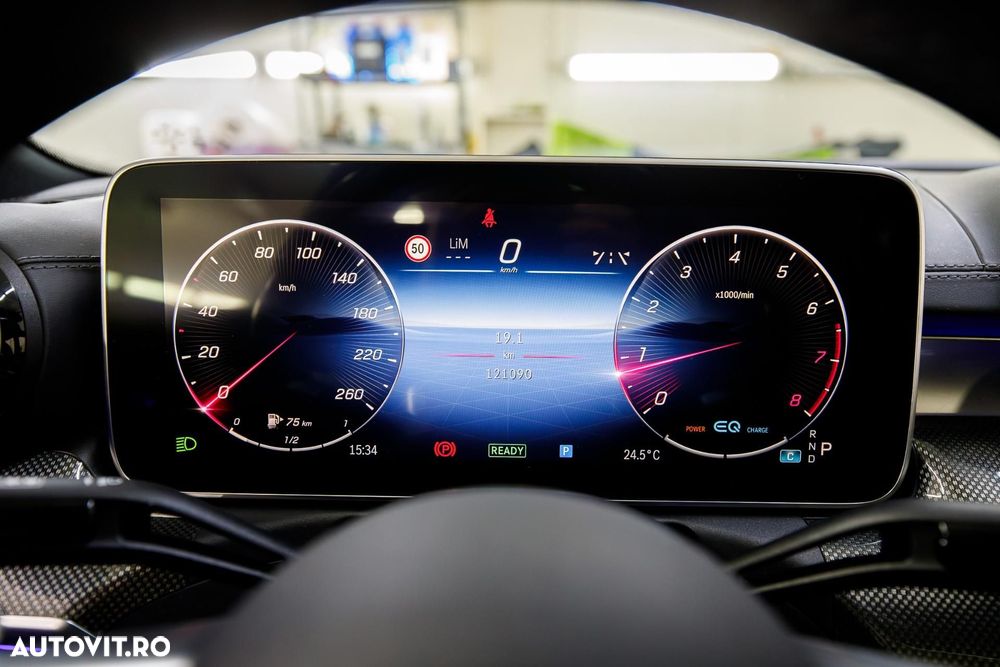 Mercedes-Benz C 300 4Matic 9G-TRONIC Edition AMG Line - 20