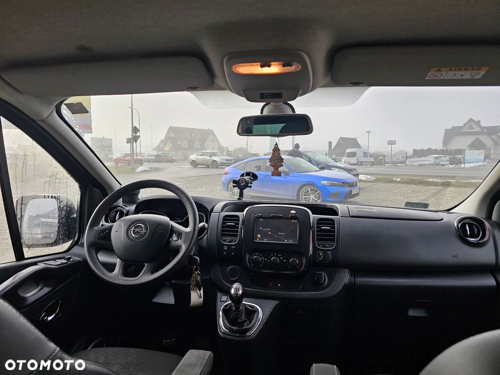 Opel Vivaro L2H1 2,9t Elegance Business - 24