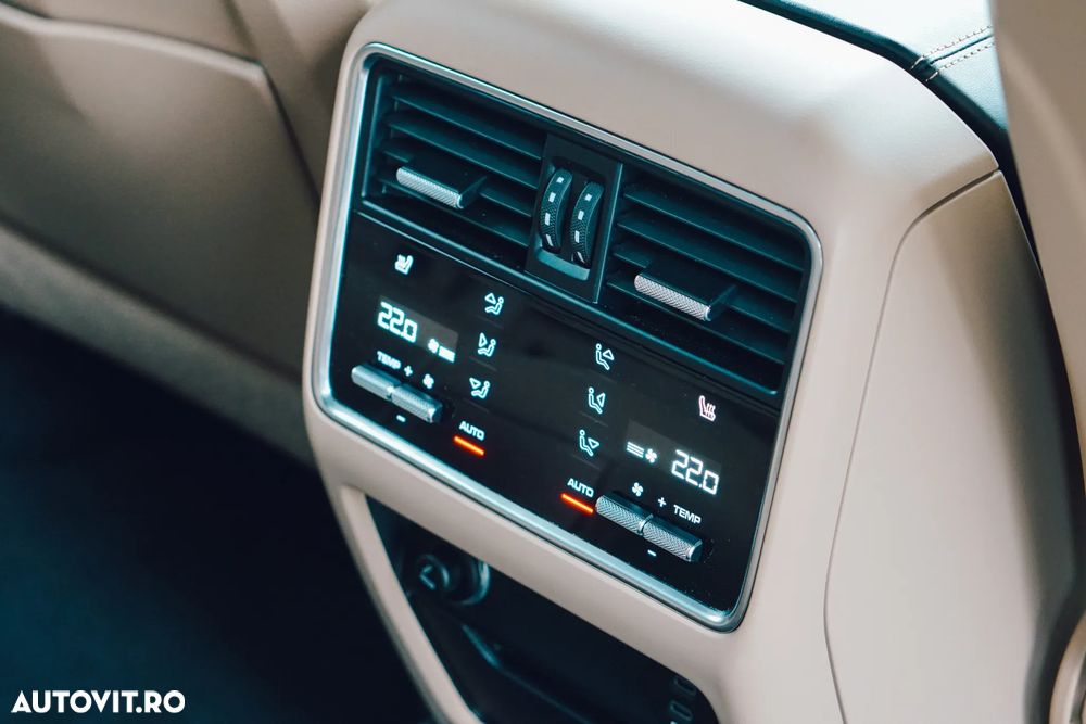 Porsche Cayenne Coupe S - 9