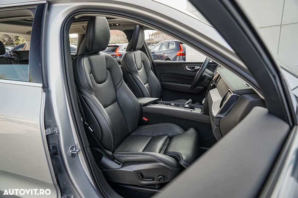 Volvo XC 60 Recharge T6 Twin Engine eAWD Inscription Expression - 11