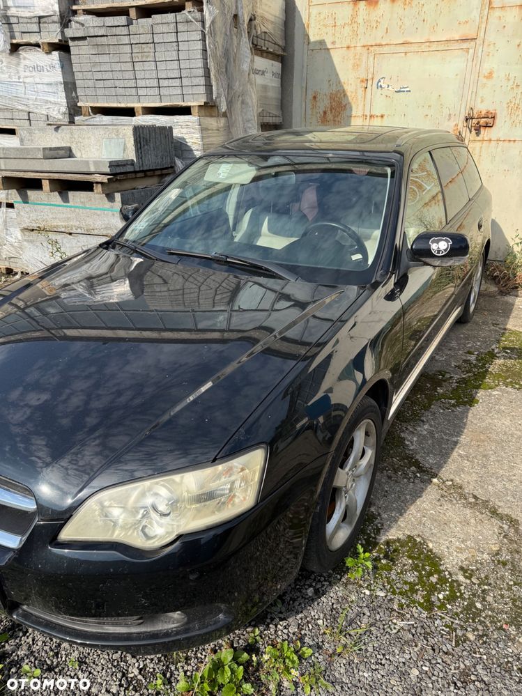 Subaru Legacy - 1