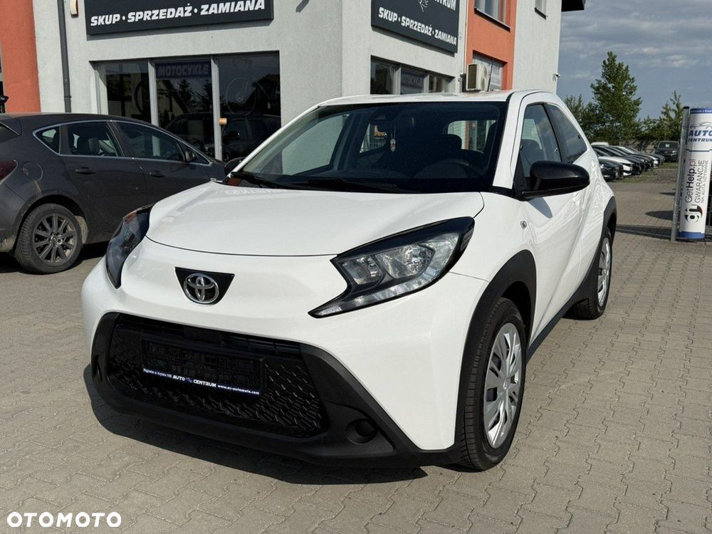 Toyota Aygo X S-CVT Black&White - 3