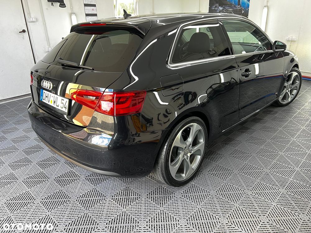 Audi A3 Sportback 2.0 TDI DPF S tronic S line Sportpaket (plus) - 30